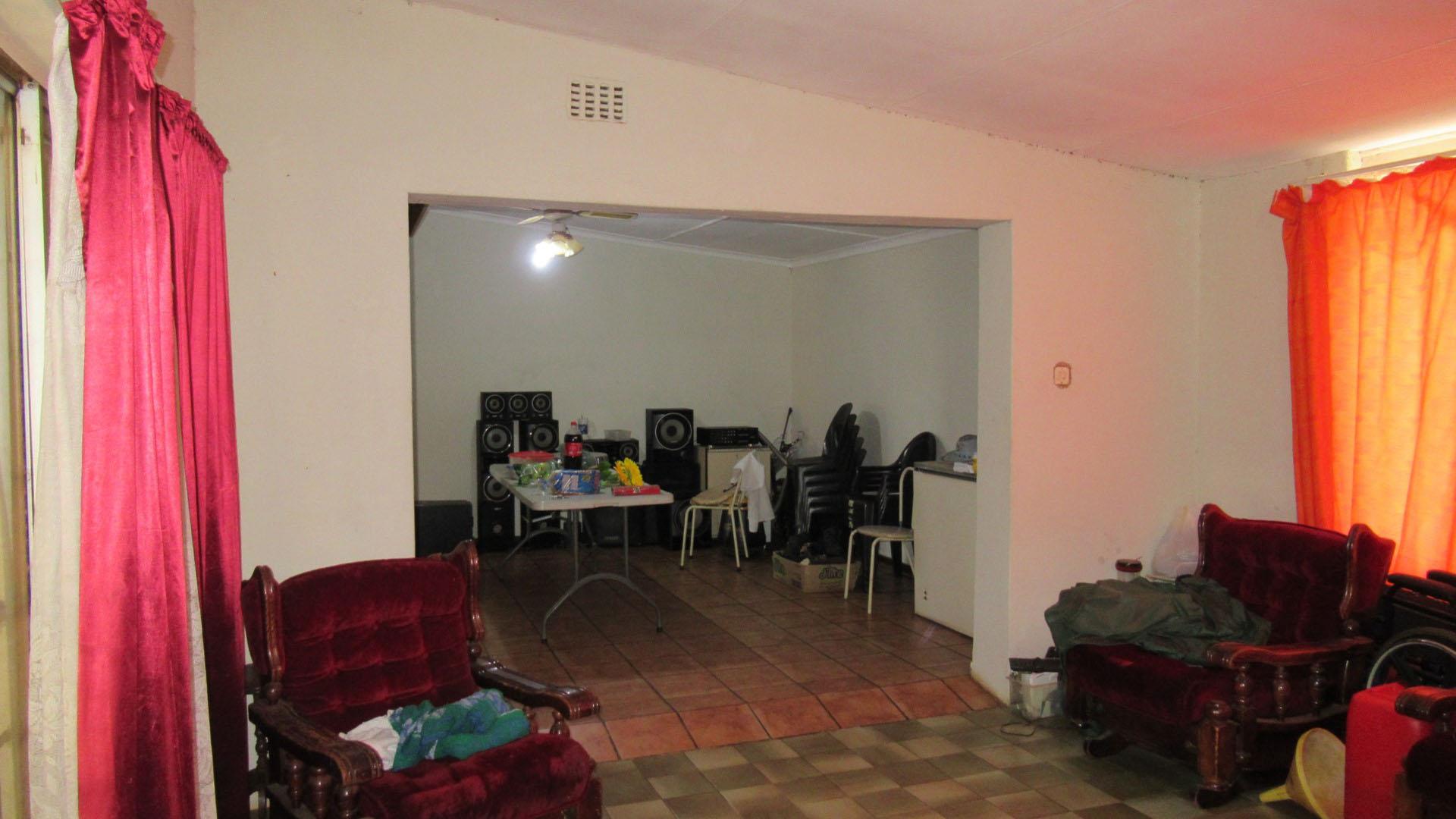 TV Room - 35 square meters of property in Waters Edge AH