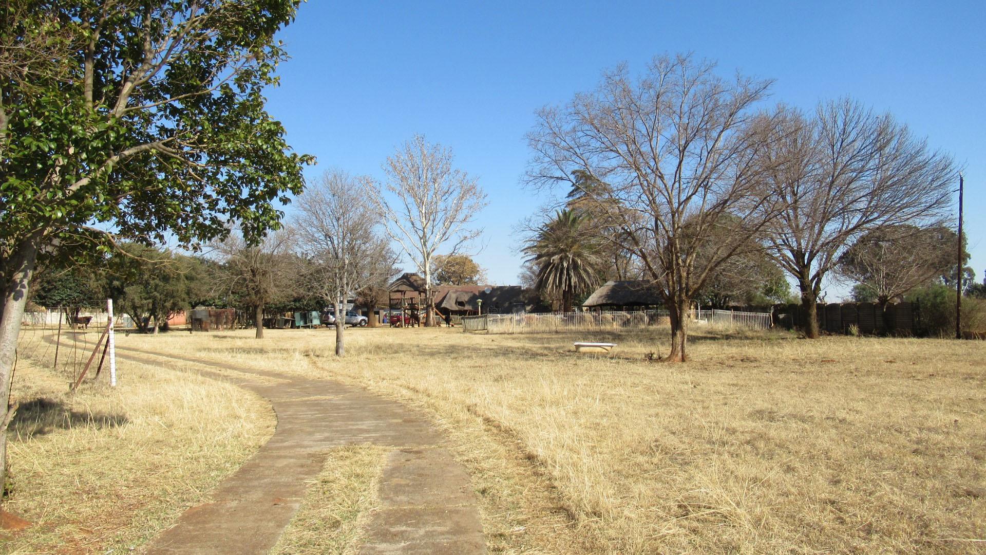 Front View of property in Waters Edge AH