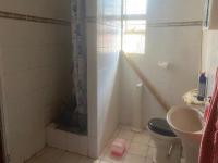 Bathroom 1 - 11 square meters of property in Waters Edge AH
