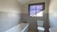 Bathroom 1 - 7 square meters of property in Willow Glen