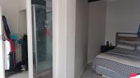 Bed Room 2 - 17 square meters of property in Zonnebloem