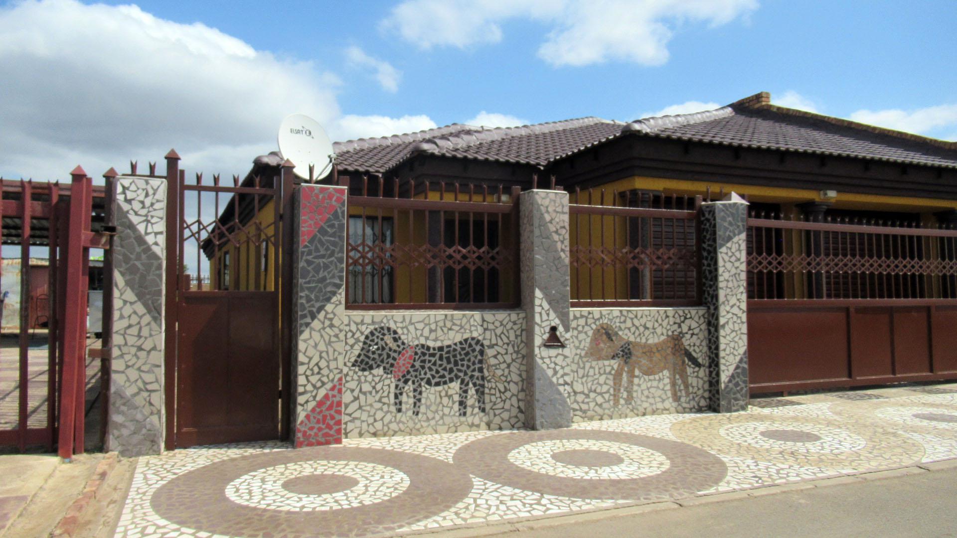 Front View of property in Soshanguve East