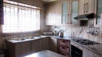 Kitchen - 13 square meters of property in Soshanguve East