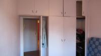 Bed Room 1 - 20 square meters of property in Bezuidenhout Valley