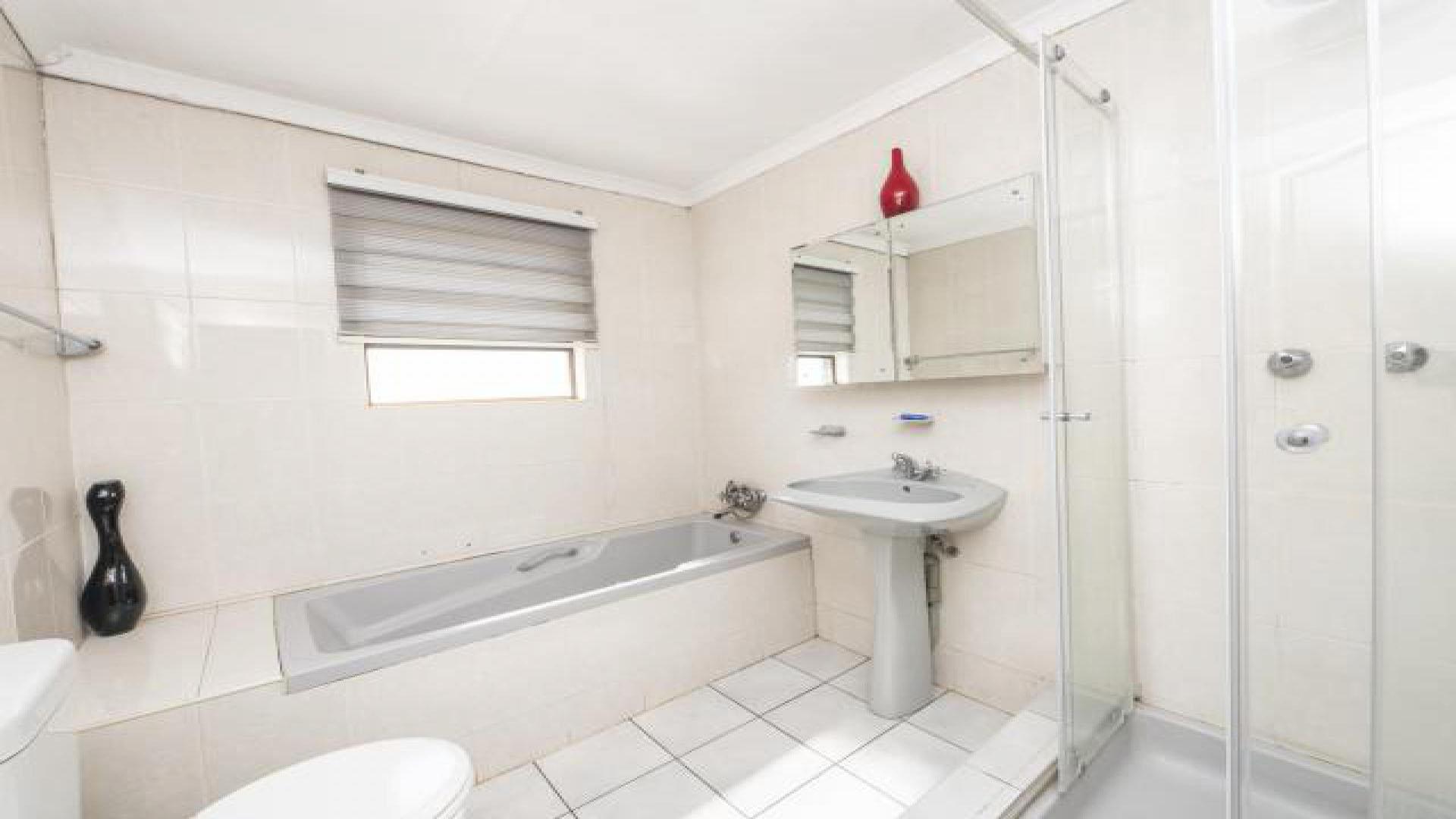 Bathroom 2 of property in Ridgeway