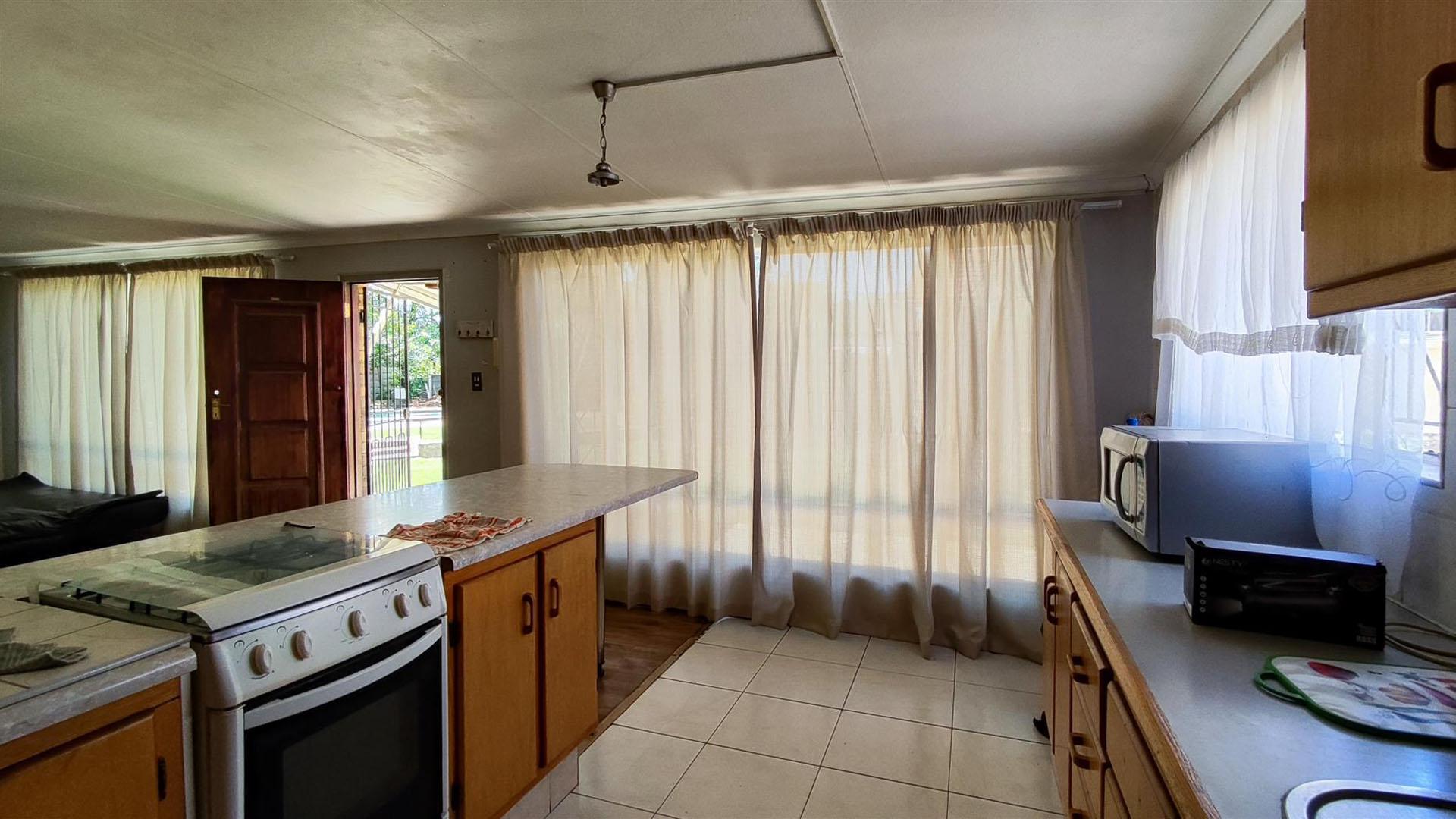 Kitchen - 33 square meters of property in Lambton