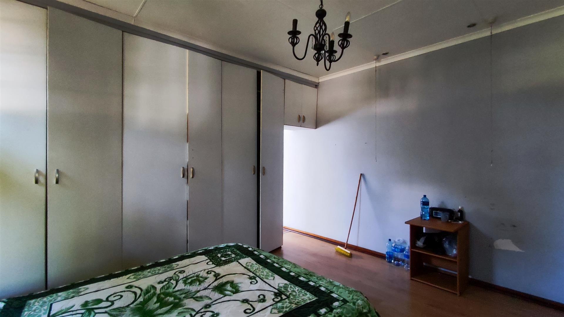 Bed Room 2 - 13 square meters of property in Lambton