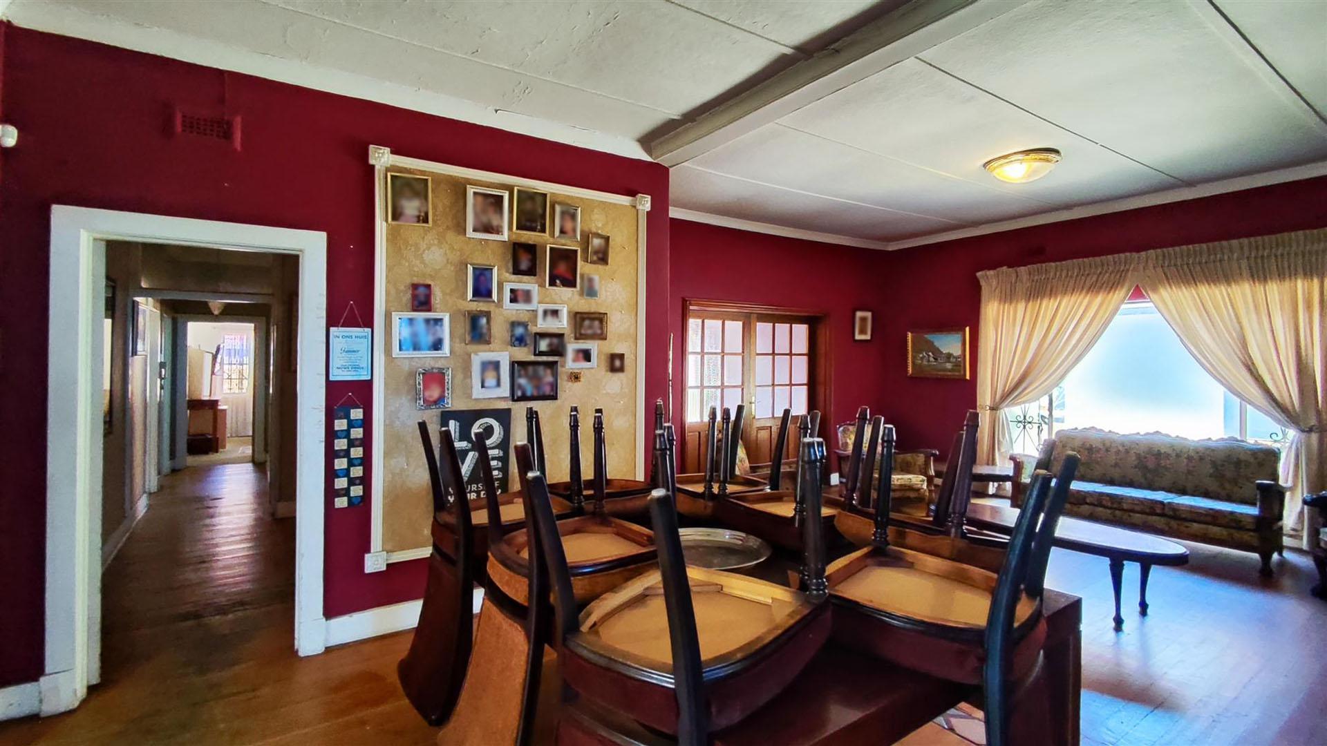 Dining Room - 43 square meters of property in Lambton