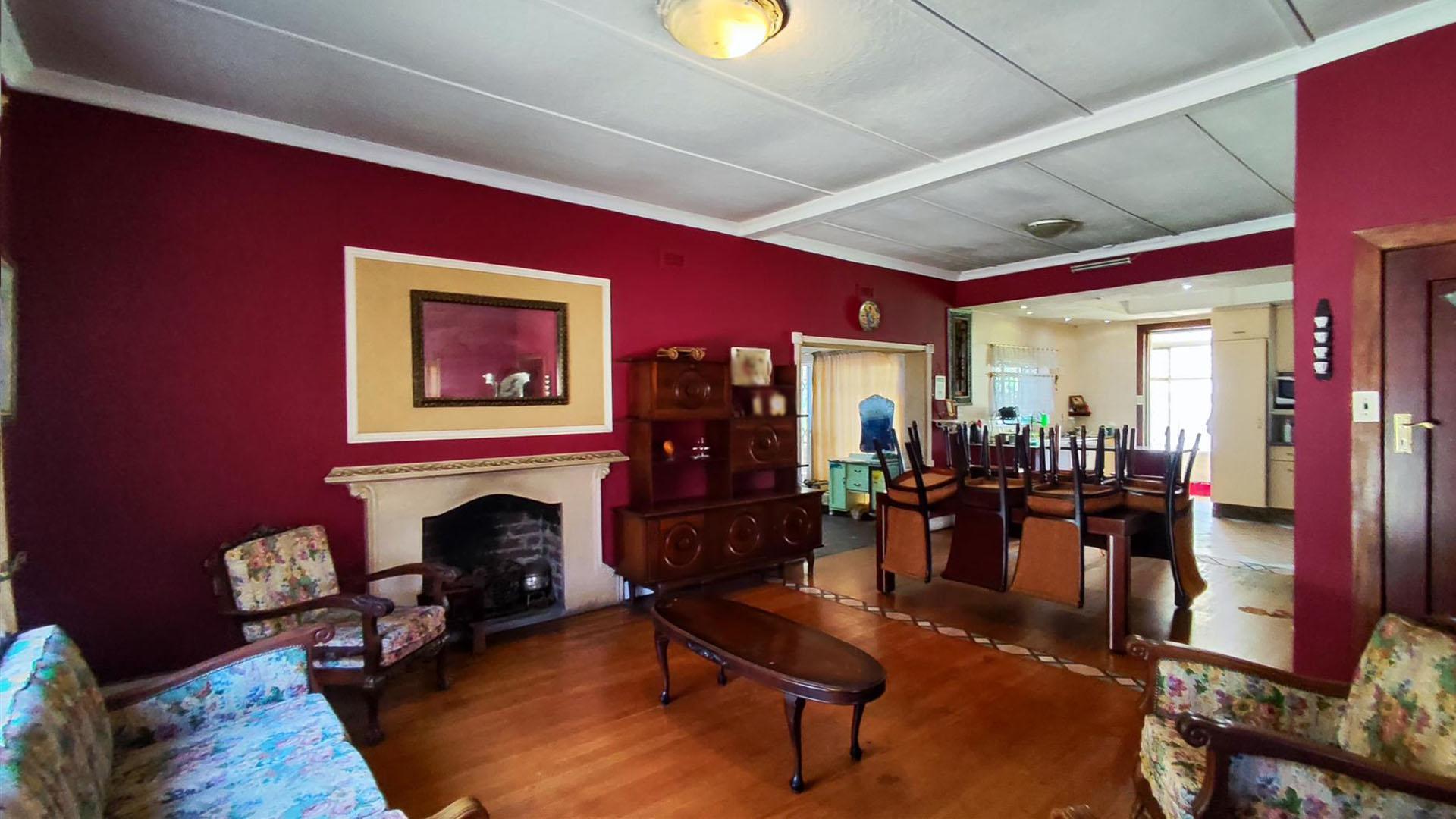 Informal Lounge of property in Lambton