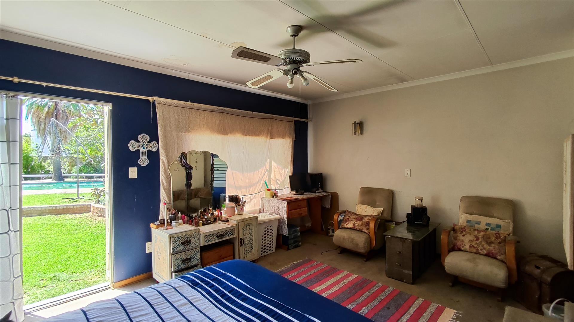 Main Bedroom - 39 square meters of property in Lambton