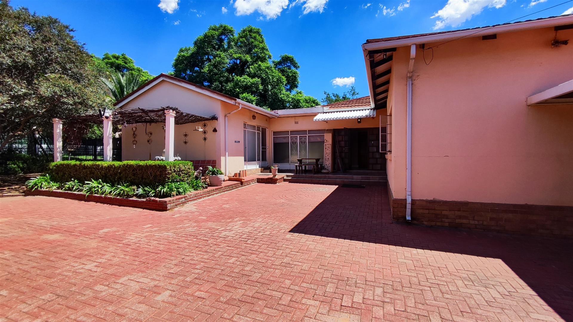 Front View of property in Lambton