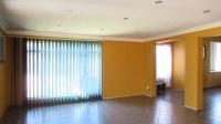 Dining Room - 35 square meters of property in Florida Hills