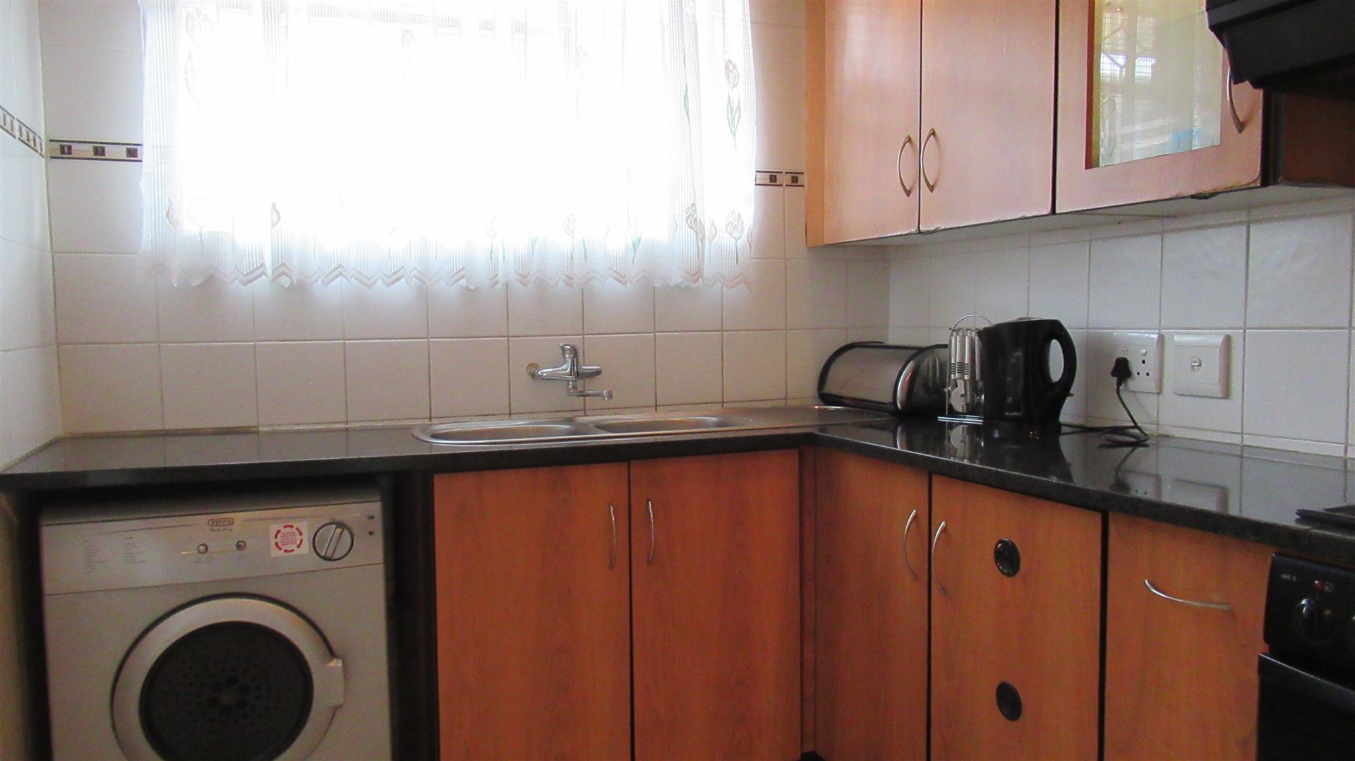Kitchen - 10 square meters of property in Haddon