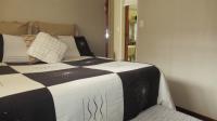 Bed Room 1 - 15 square meters of property in Haddon