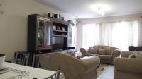 Lounges - 28 square meters of property in Haddon