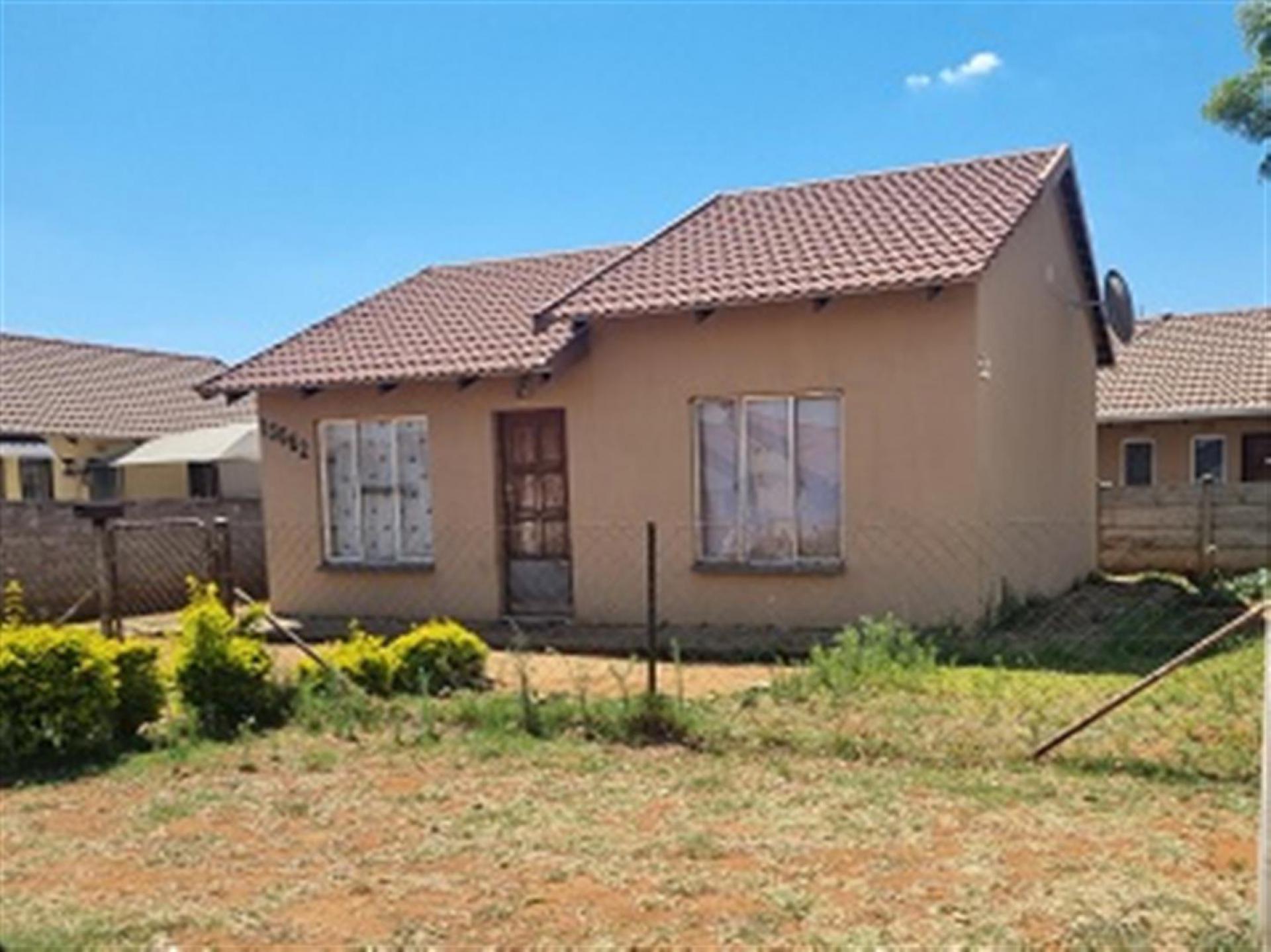 Front View of property in Boitekong