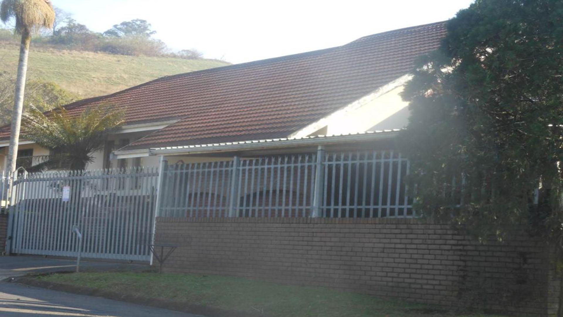 Front View of property in Belfort