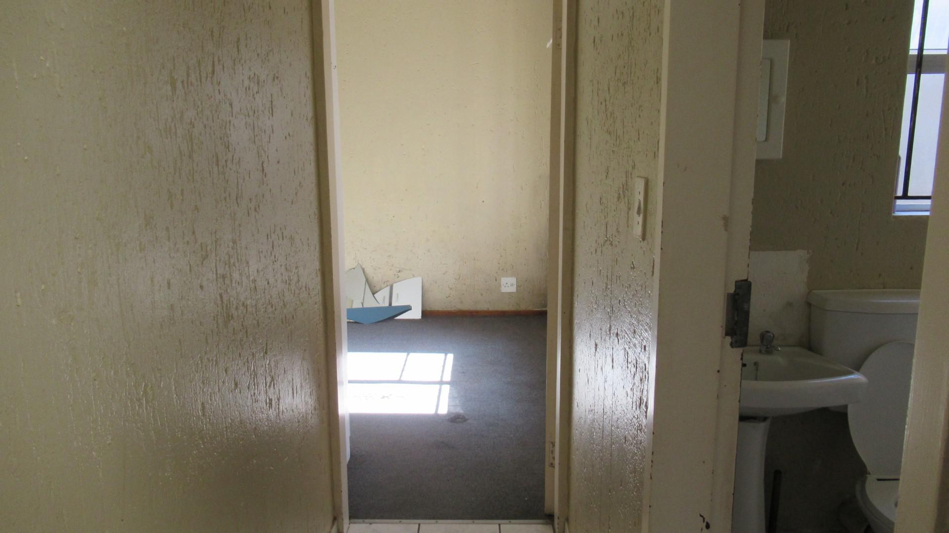 Spaces - 7 square meters of property in Meredale