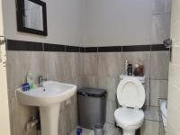 Bathroom 2 of property in Trichardt