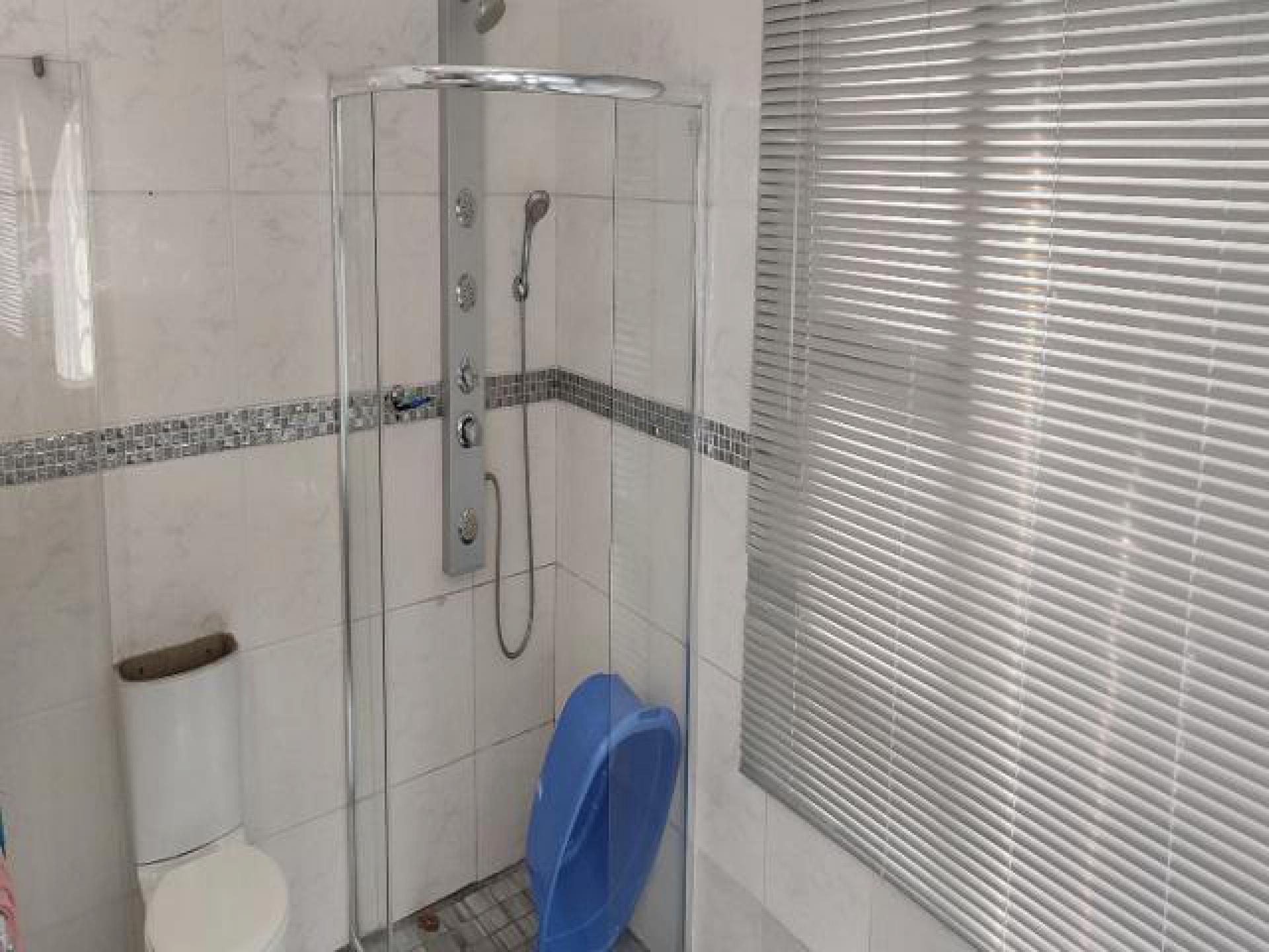 Main Bathroom of property in Beacon Bay North