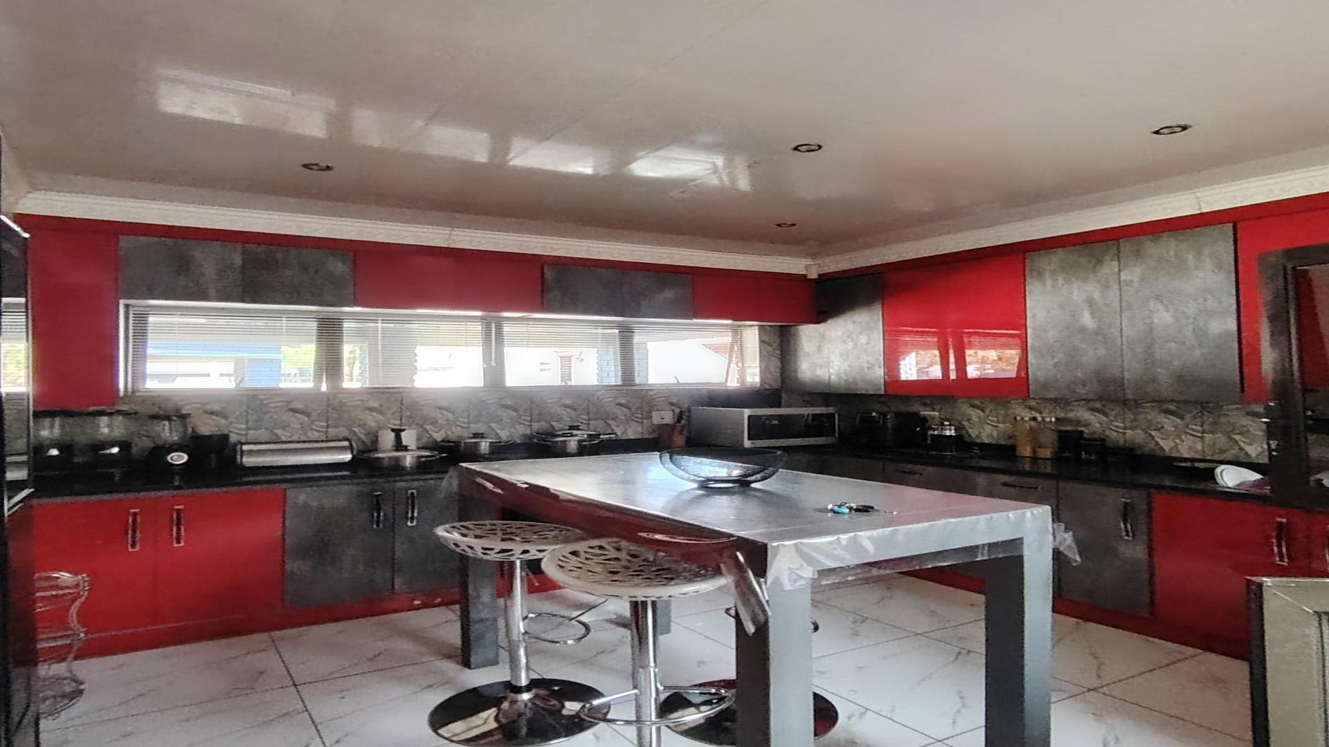 Kitchen of property in Bloemfontein