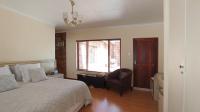 Main Bedroom - 25 square meters of property in Maroeladal