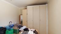 Bed Room 2 - 17 square meters of property in Maroeladal