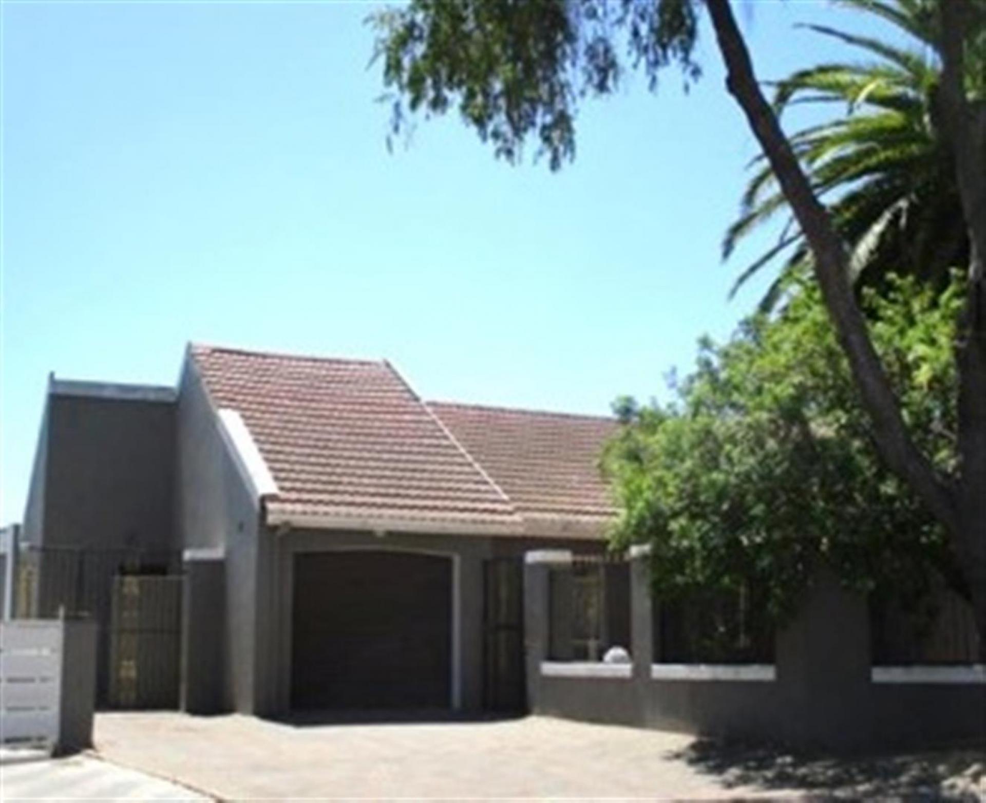 Front View of property in Wesfleur