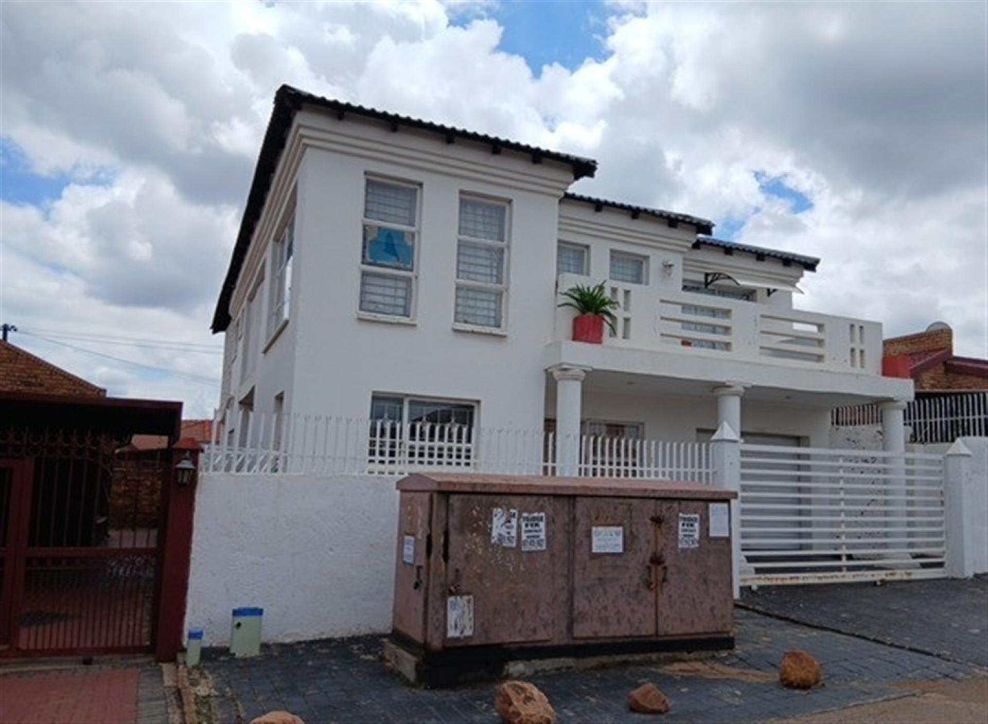 Front View of property in Mabopane