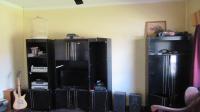 Lounges - 46 square meters of property in Casseldale