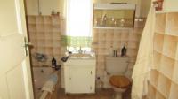 Bathroom 1 - 7 square meters of property in Casseldale