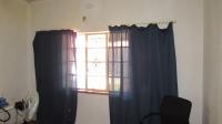 Bed Room 1 - 16 square meters of property in Casseldale