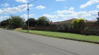 Front View of property in Casseldale