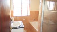 Bathroom 1 - 7 square meters of property in Willowbrook