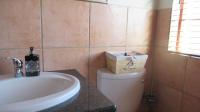 Bathroom 1 - 7 square meters of property in Willowbrook