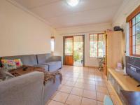 Lounges - 22 square meters of property in Willowbrook