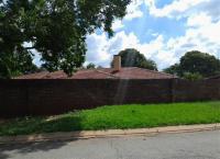 Front View of property in Dersley