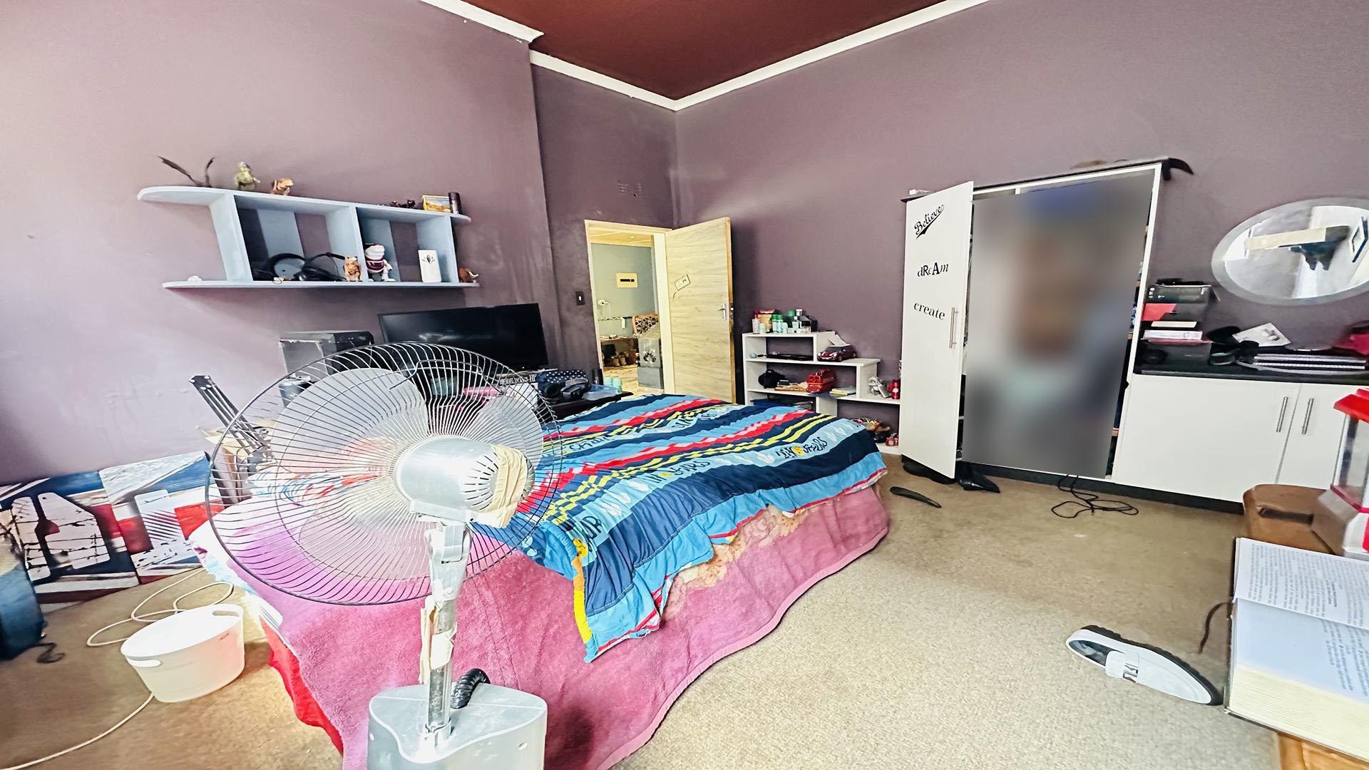 Bed Room 1 - 22 square meters of property in Rynfield