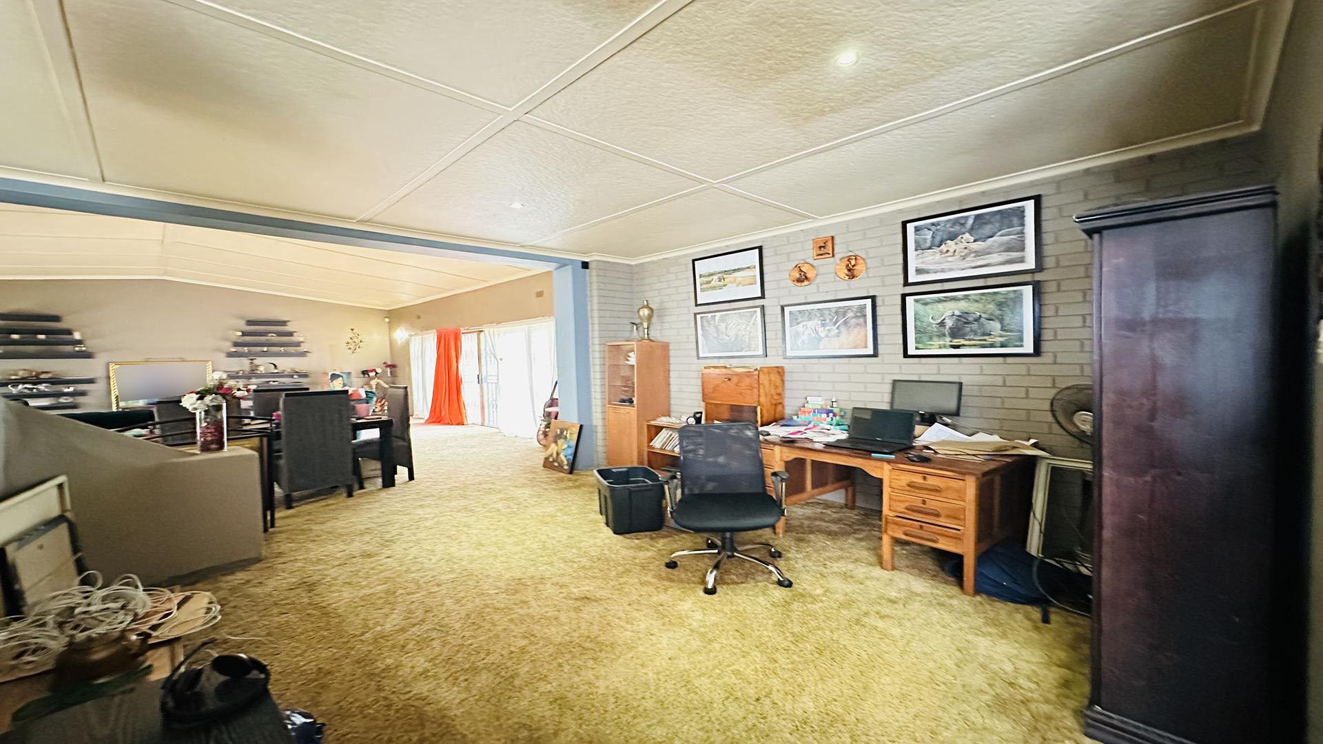 Spaces - 31 square meters of property in Rynfield