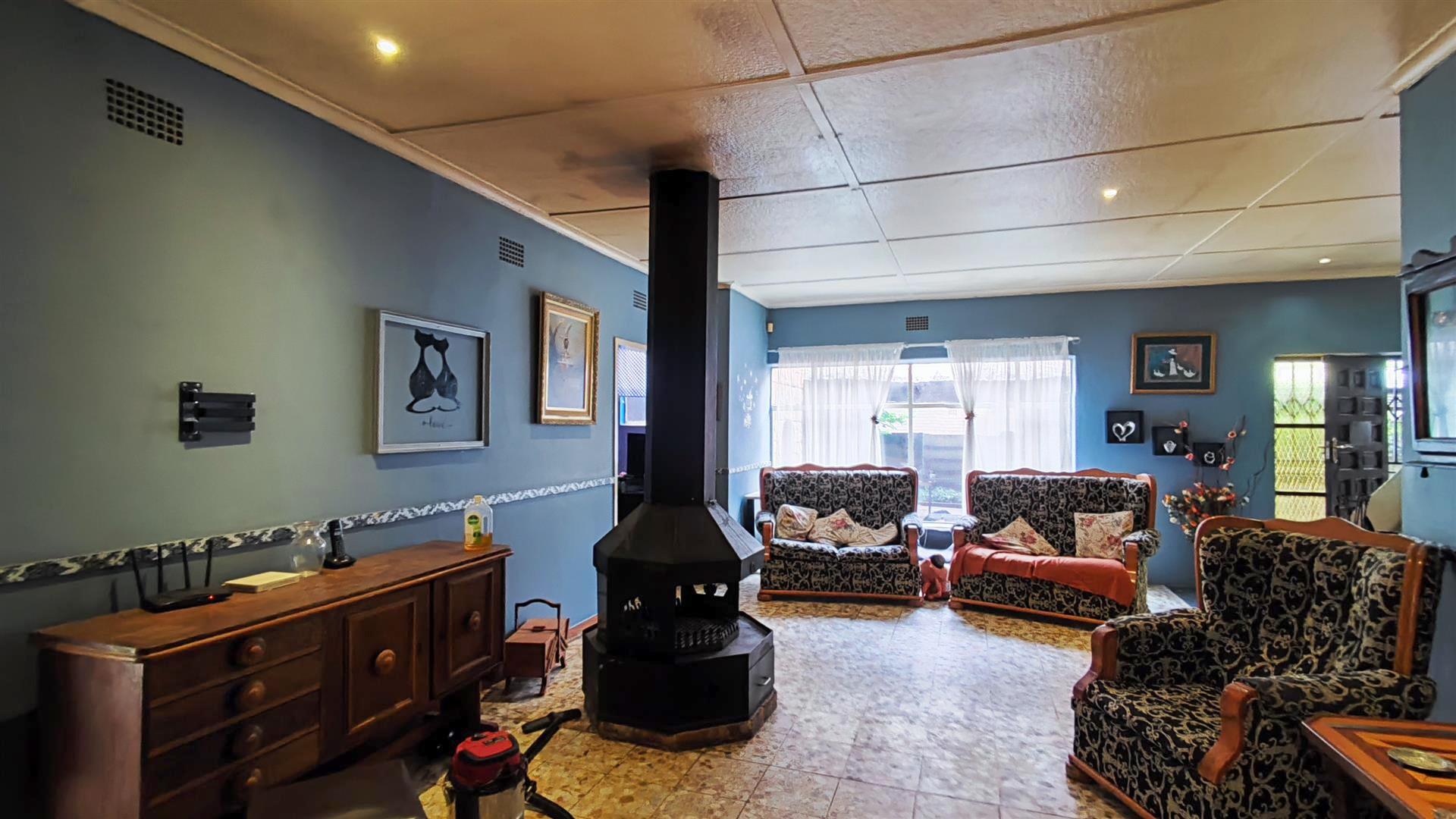 Lounges - 44 square meters of property in Rynfield