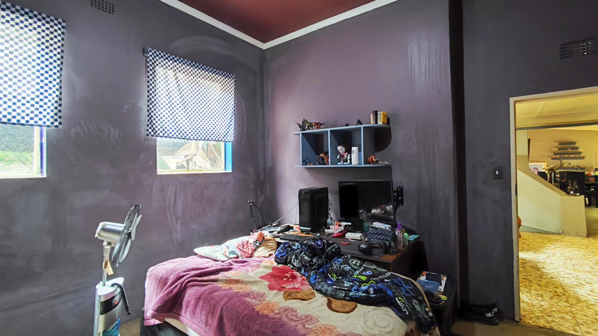 Bed Room 1 - 22 square meters of property in Rynfield