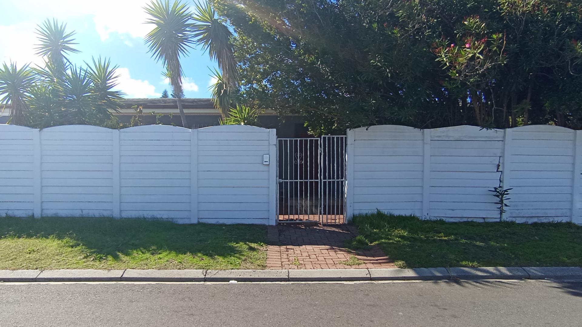Front View of property in Ottery