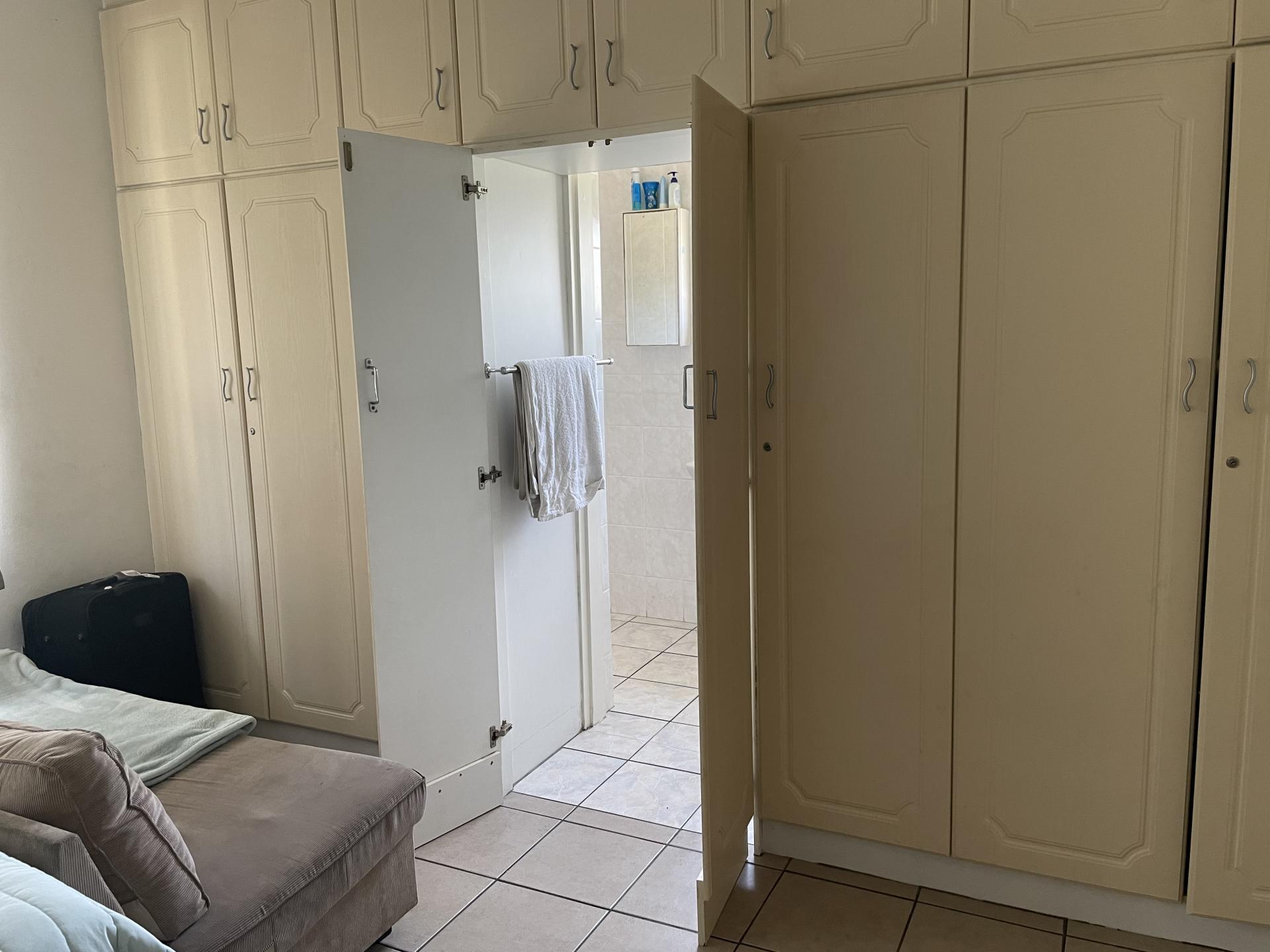 Main Bedroom - 16 square meters of property in Wild En Weide