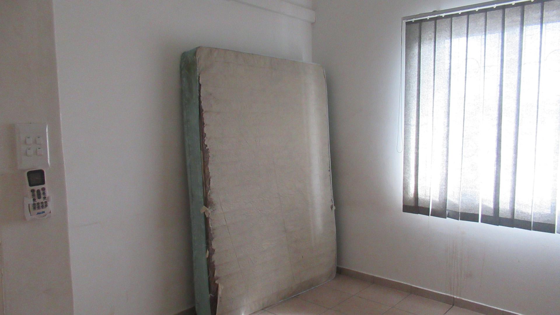 Main Bedroom - 16 square meters of property in Wild En Weide