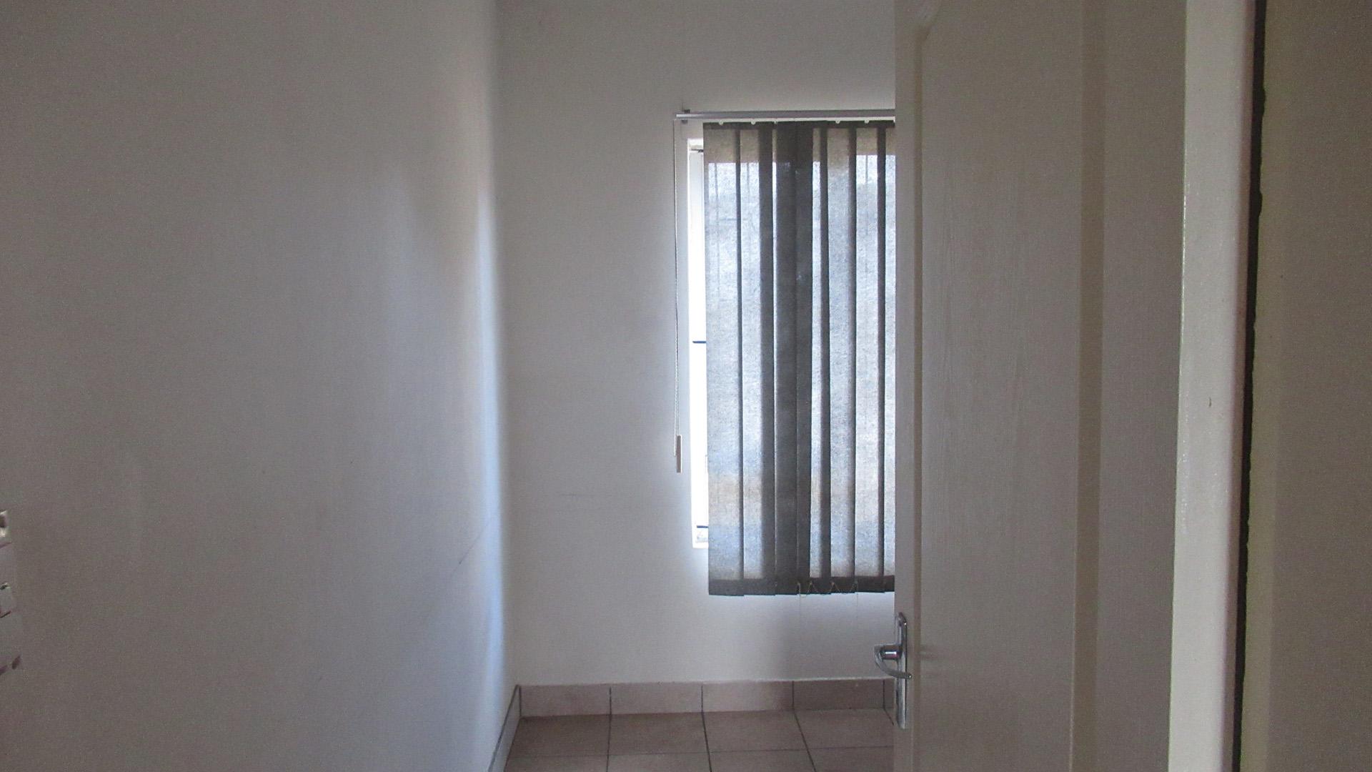 Bed Room 2 of property in Wild En Weide