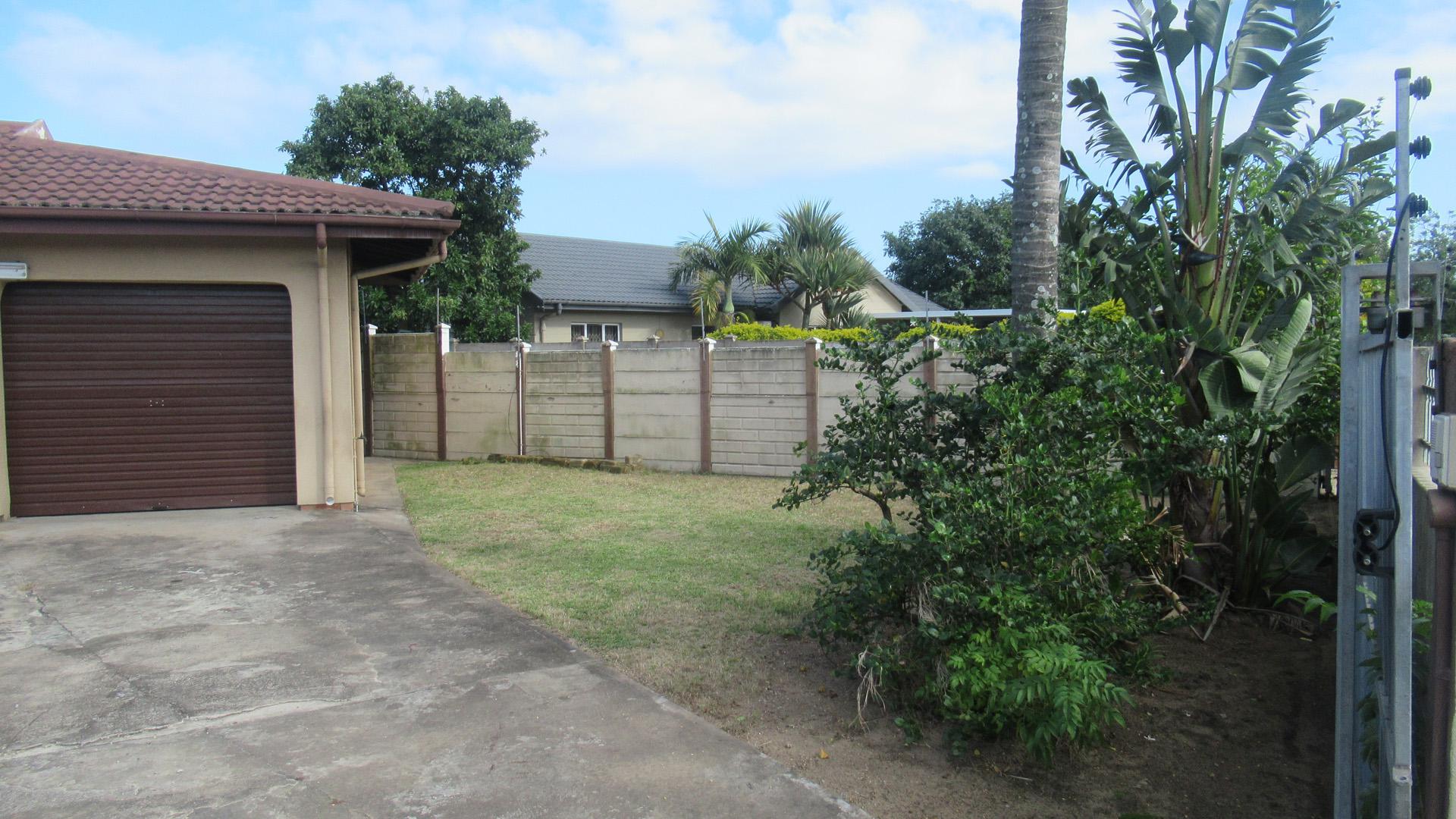 Front View of property in Wild En Weide