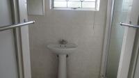 Main Bathroom - 4 square meters of property in Wild En Weide