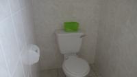 Main Bathroom - 4 square meters of property in Wild En Weide