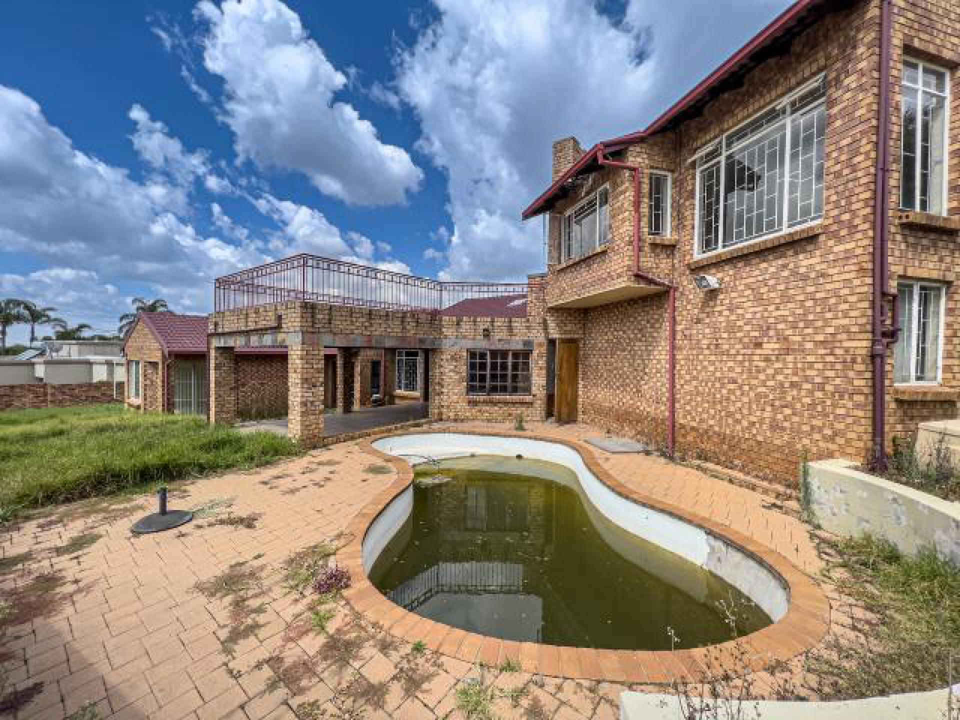 Backyard of property in Moreletapark
