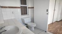 Main Bathroom - 5 square meters of property in Windsor East